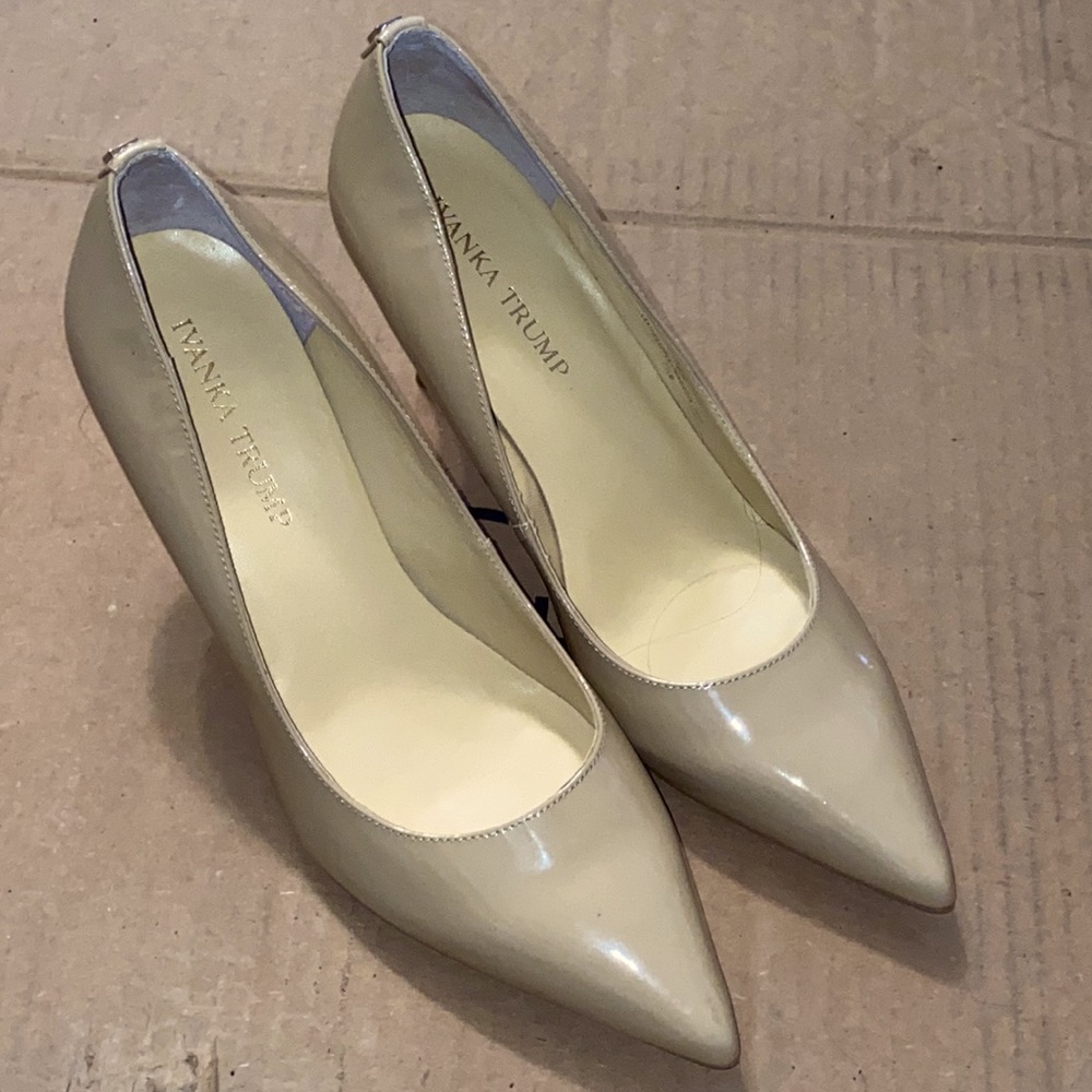 Patent leather nude stilettos - size 7.5 3” heels